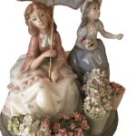 Statua Vendendo fiori di Lladrò