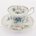 Mini Tazzine da caffè Flower Of The Month di Royal Albert