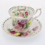 Mini Tazzine da caffè Flower Of The Month di Royal Albert