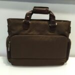 Borsa due manici Testa di Moro di Piquadro