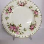 Piattino Frutta Flower Of The Month di Royal Albert