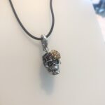 Collana Charm Flower Skull Swarovski con cordoncino