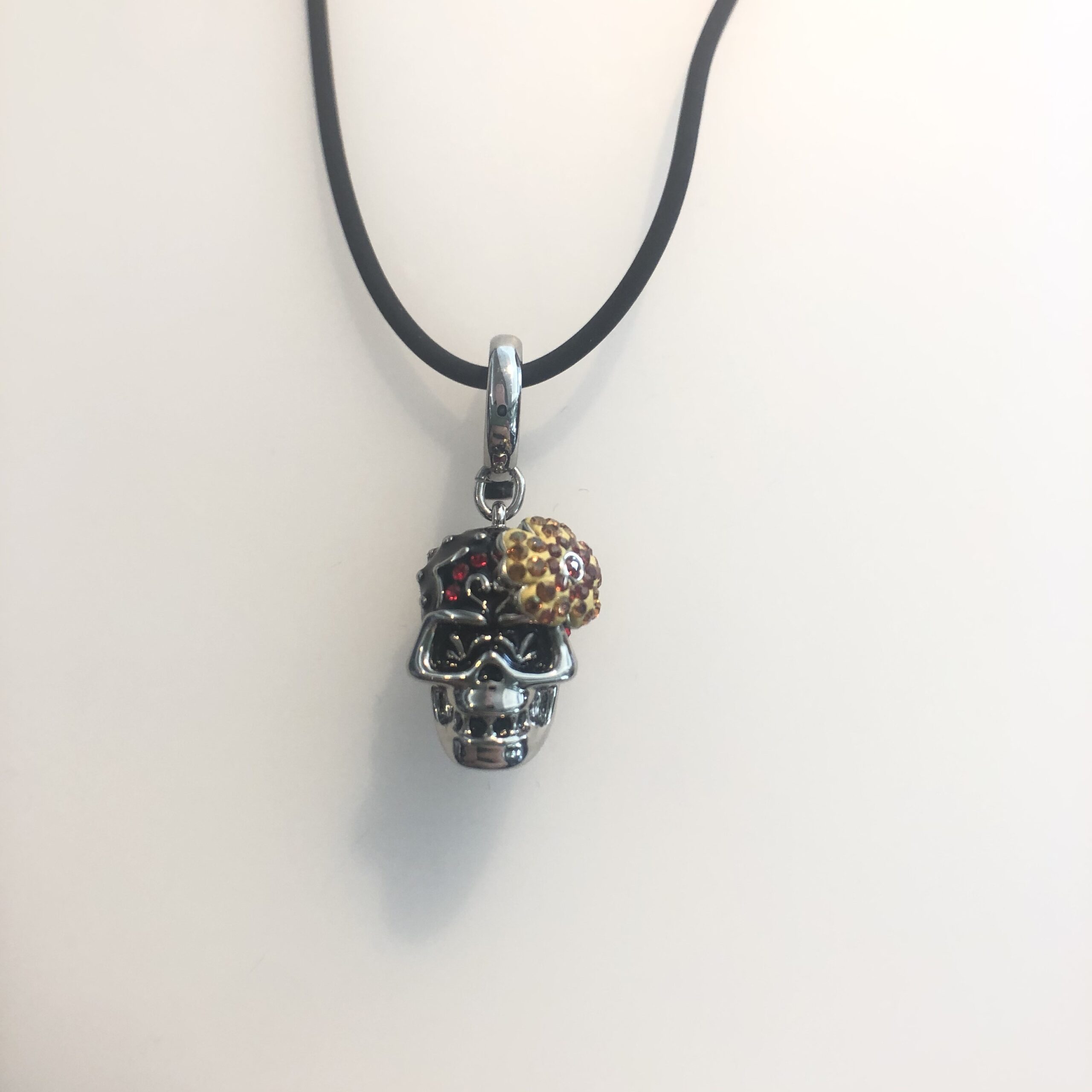 Collana Charm Flower Skull Swarovski con cordoncino