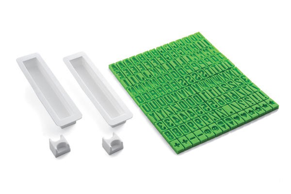 Kit decorativo con alfabeto Taste Puzzle Silikomart