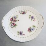 Piatto dolce con manici Flower of The Month Royal Albert