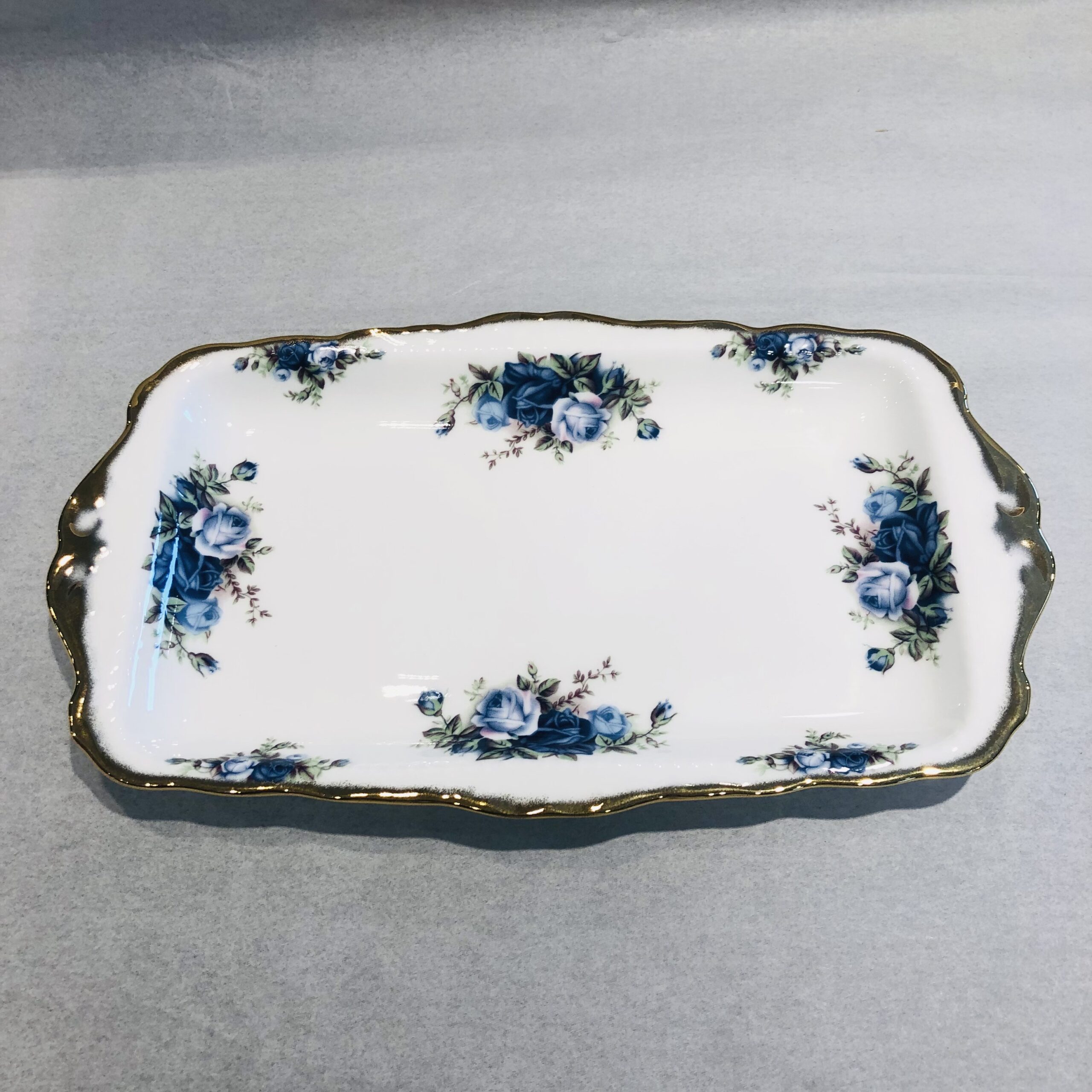 Vassoio rettangolare Moonlight Rose Blu Royal Albert